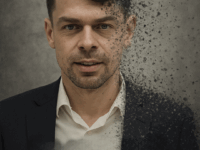 Wizerunek wygenerowany cyfrowo – forma satyry politycznej